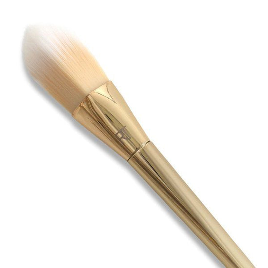 Real Techniques Bold Metals Collection 101 Triangle Foundation Brush