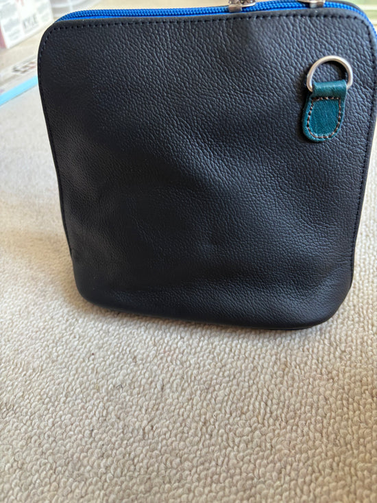 Vera Pelle Italian Leather Rhiannon Handbag