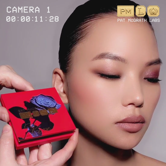 Load and play video in Gallery viewer, Pat McGrath Heart&amp;#39;s Desire Edition Eye Shadow Quad: Daring Desire
