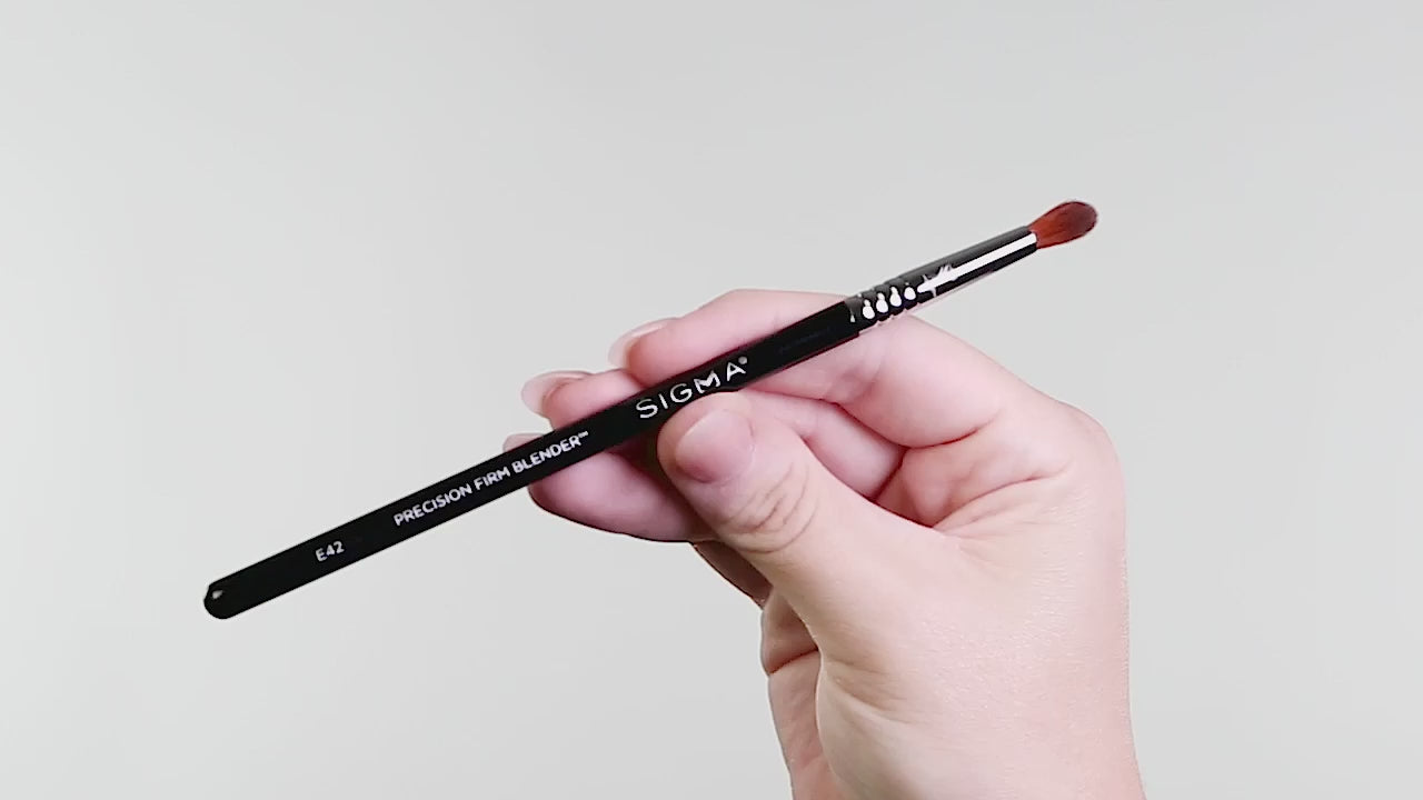 Sigma Beauty E42 Precision Firm Blender Brush