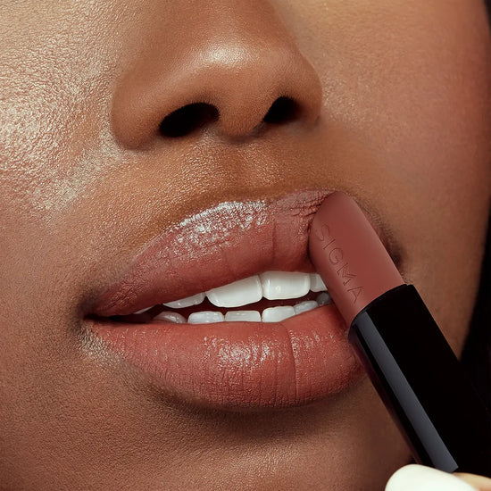 Sigma Beauty Infinity Point Lipstick - Red Velvet