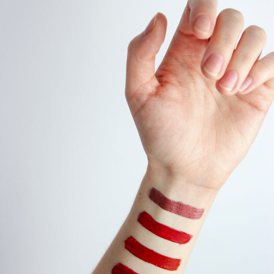 Shamanic The Energy of the Amazon Pigment Dramatic Red #02