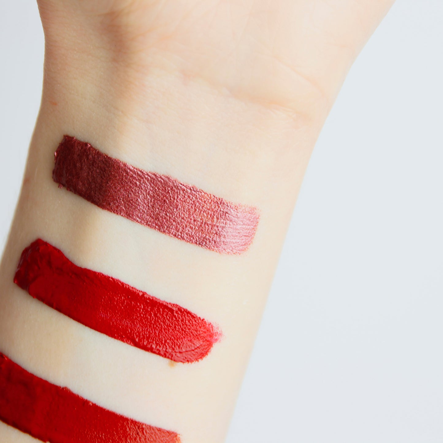 Shamanic The Energy of the Amazon Pigment Dramatic Red #02